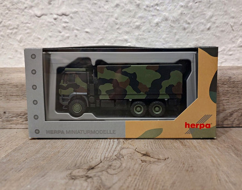 Herpa 746786 iveco trakker - herpa,
